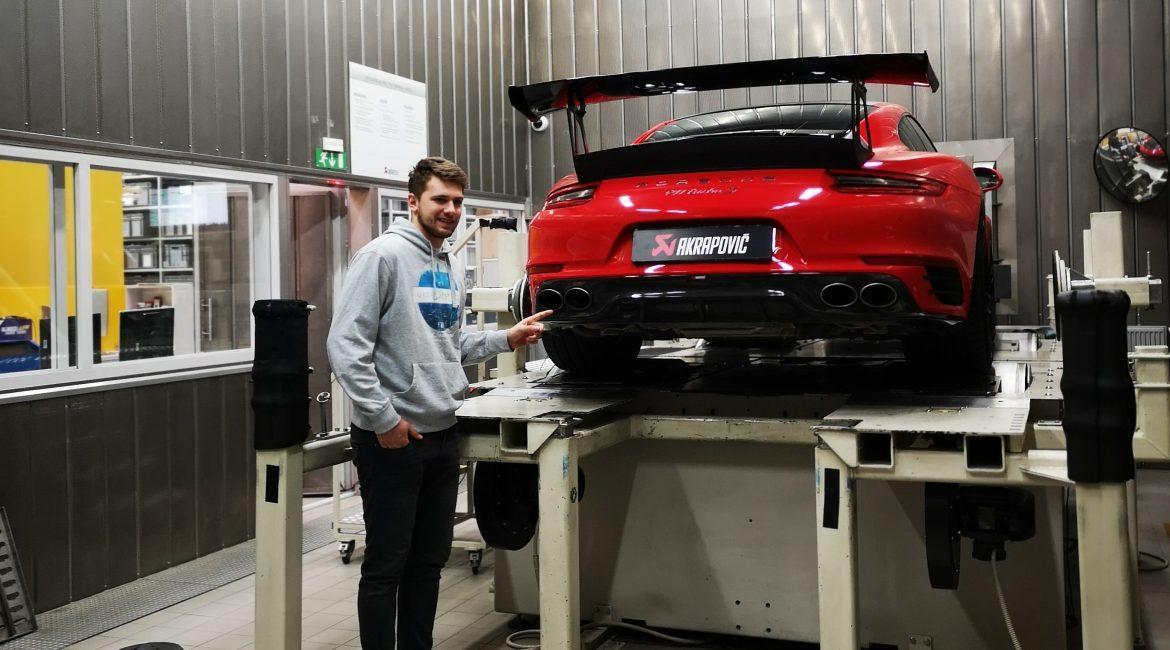 LUKA VISITS AKRAPOVIČ